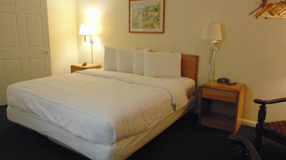 Oceanside Lodge Marmora Eksteriør bilde